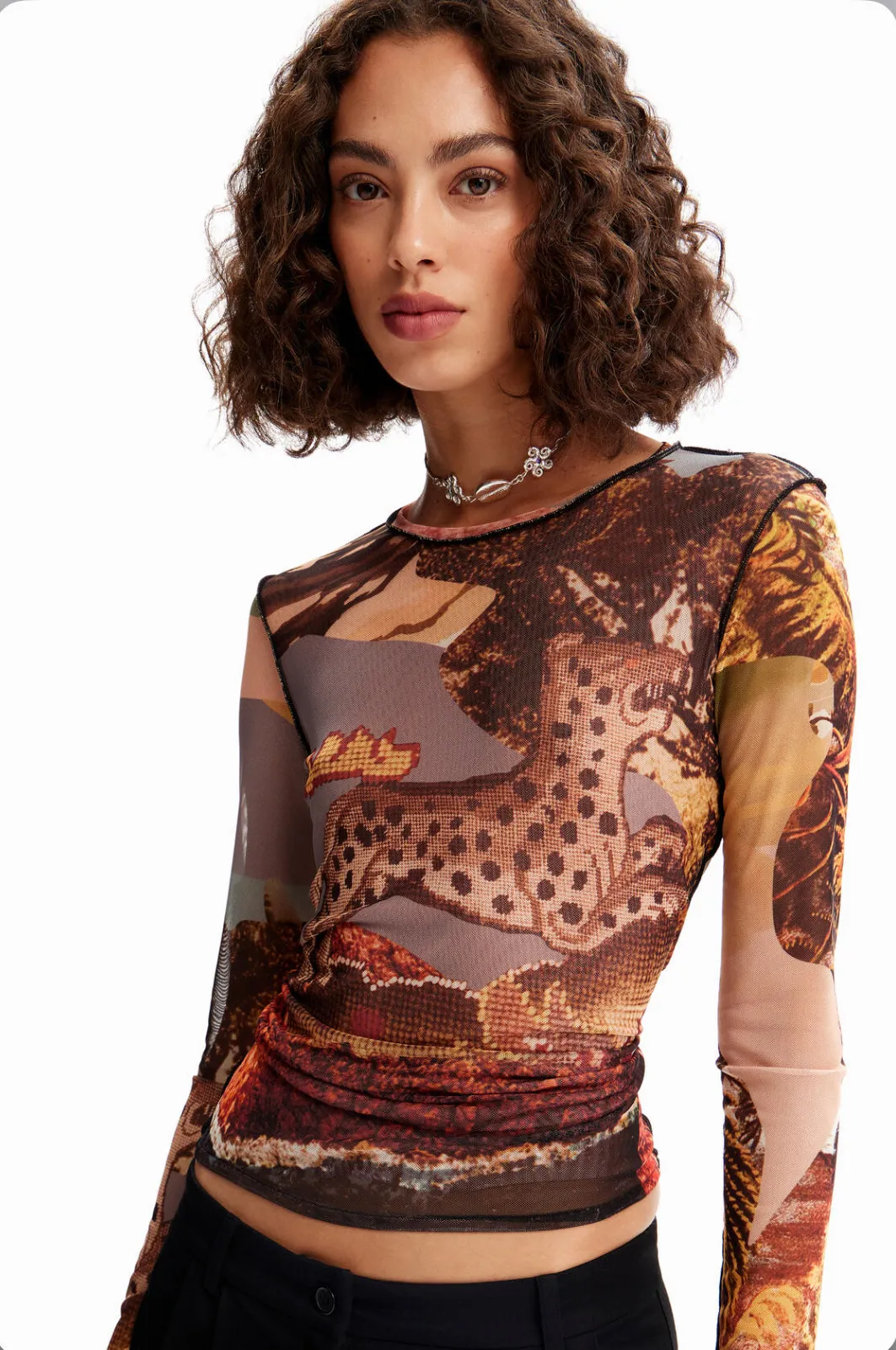 Slim tulle tapestry Top